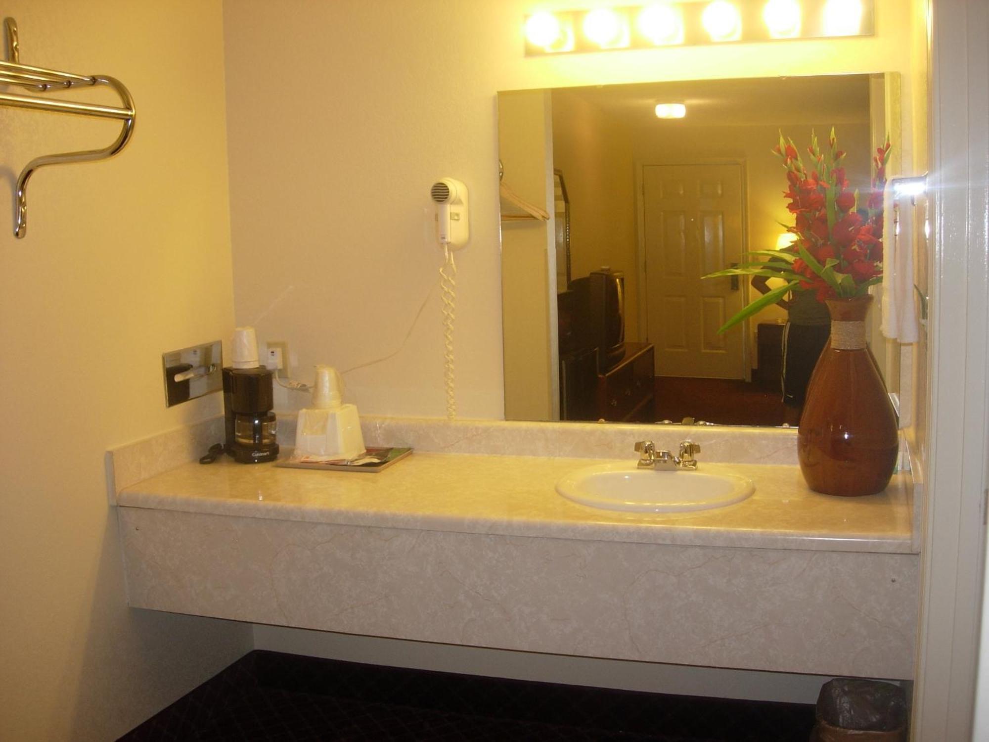 Western Inn & Suites Douglas Ngoại thất bức ảnh