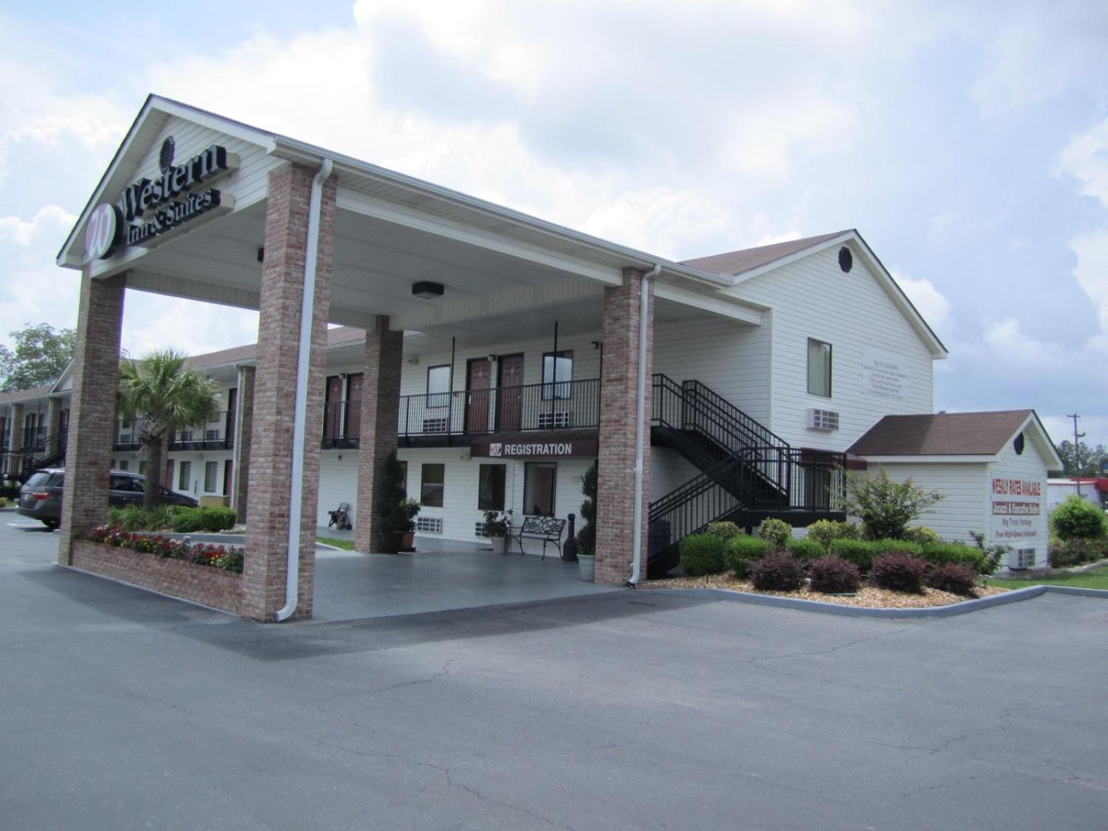 Western Inn & Suites Douglas Ngoại thất bức ảnh