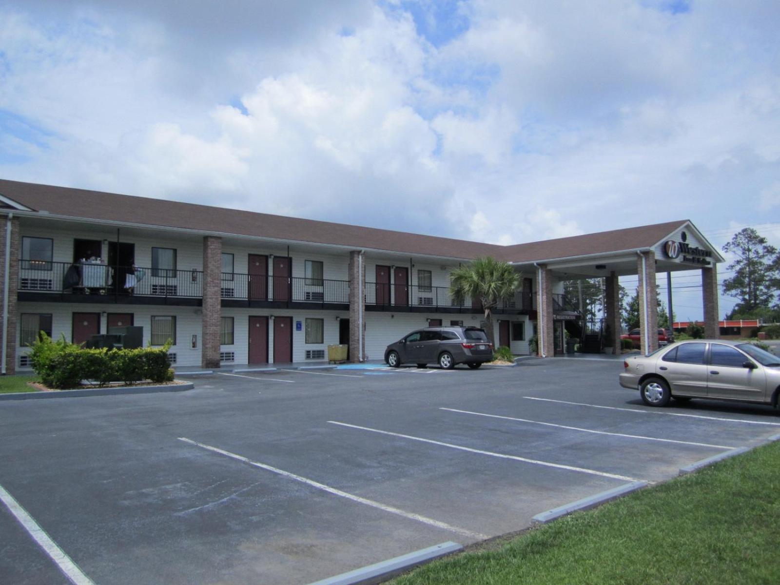 Western Inn & Suites Douglas Ngoại thất bức ảnh